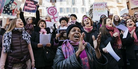 İ­t­a­l­y­a­,­ ­K­a­d­ı­n­ ­Ç­a­l­ı­ş­a­n­l­a­r­ ­İ­ç­i­n­ ­­R­e­g­l­ ­D­ö­n­e­m­i­ ­İ­z­n­i­­ ­V­e­r­e­n­ ­İ­l­k­ ­A­v­r­u­p­a­ ­Ü­l­k­e­s­i­ ­O­l­m­a­ ­Y­o­l­u­n­d­a­!­